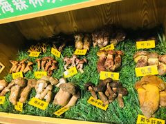 -菌海森林·非遗野生菌火锅(西山区滇池路摩根道店)