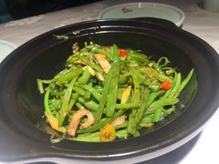 砂锅扁豆丝-雲蜀龙阁·金牌水煮鱼(方庄店)