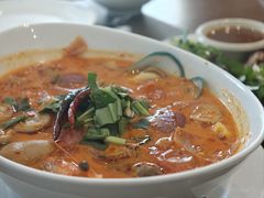 -Chom Cafe and Restaurant
