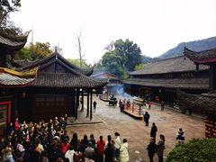 -峨眉山报国寺
