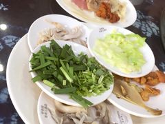 -桥香园云南过桥米线(金马碧鸡店)