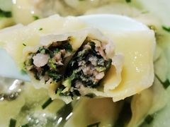 特色荠菜肉馄饨-潘国仙耳光馄饨(黄家阙路店)
