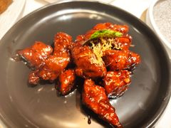 红酒泡沫牛仔粒-荟廷·晶萃(陆家嘴尚悦湾店)