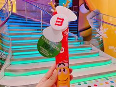 -m豆巧克力世界(上海世茂广场店)