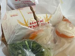 -Bánh Mì Huynh Hoa