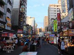 -六合夜市
