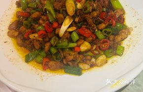 Mountain Tea Oil Stir-Fried Chicken