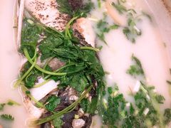 天目湖魚頭湯-假日花园主题餐厅