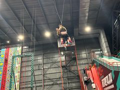 -极限PLAY运动娱乐新世界·团建派对潮玩休闲馆·室内蹦极高空游乐园
