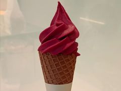 冰山葡萄脆筒-喜茶(上海北外滩来福士店)
