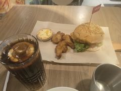 -必胜客(航洋国际店)