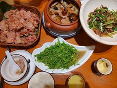 -老滇山寨•云南特色菜•地方菜•民族风情歌舞表演(金碧店)