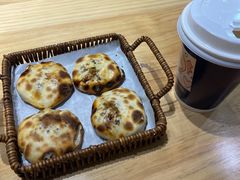 -爬山街·衢州烤饼小卖铺(高新万达店)