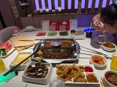 -海底捞火锅(杭州庆春路夜宵主题店)