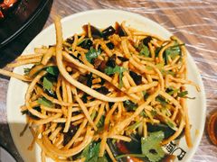 馓子拌皮蛋-巴厘龙虾·榜首油焖大虾(音乐学院·沿江酒馆店)