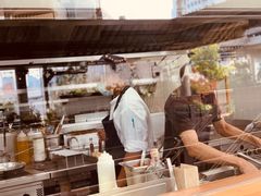 -ROAST coffee & eatery