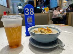 金牌荔湾艇仔粥-华辉拉肠(宝华店)