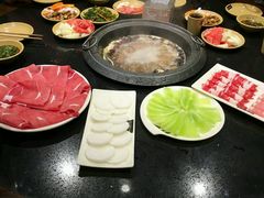 -唇辣号重庆老火锅(燕郊鑫乐汇店)