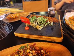 -何师烧烤Pro ·江湖川菜·小龙虾·精酿(太古里旗舰店)