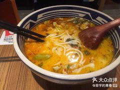 老坛酸菜小锅米线-阿香米线杭州西湖银泰文化广场餐厅