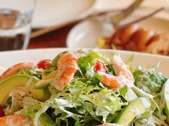牛油果鲜虾沙拉-UPPER KITCHEN(延安路店)