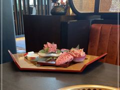 -铭牛烧肉·和牛海鲜自助(高新月牙湖店)