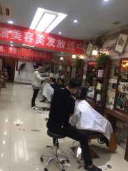 -唐荣护肤造型