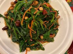 -闯关东东北农家菜(崂山石老人店)