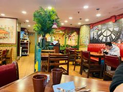 -玛格萝妮比萨屋(陆家浜路店)
