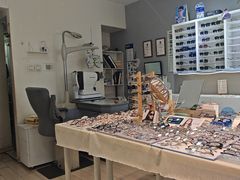 -天空之镜眼镜店蔡司依视路授权店(天通苑店)