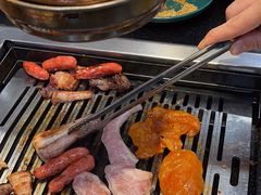 -臻牛烤肉