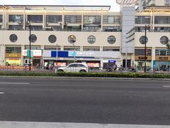 -中国建设银行(上海七莘路支行)