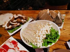 -珍巴奴毛肚牛肉小火锅(四惠店)