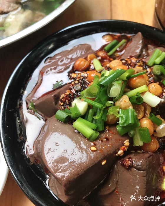 芳芳跷脚牛肉(百年传承店)-招牌特色血旺-菜-招牌特色血旺图片-乐山