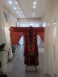 -一揽芳华汉服旗袍体验馆(拙政园店)