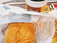 -麦当劳(轻轨曹杨路店)