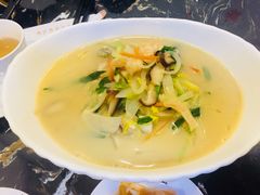 辣海鲜面-桃园中华料理炸酱面(燕儿岛路店)
