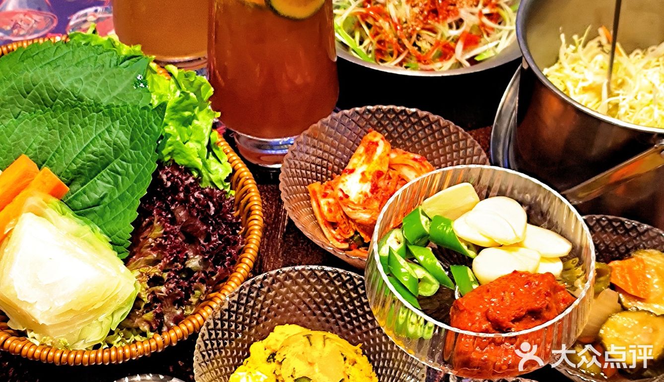 每一道烤肉都很精致，YA BENJIA概念店很有品哦[惊叹]