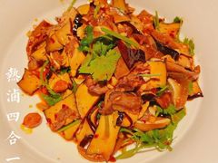 -费大厨辣椒炒肉(万家丽一店)