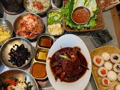 -草家酱蟹炭火烤肉店(珲春南路二店)