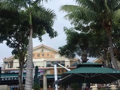 -亚龙湾亚泰商业街