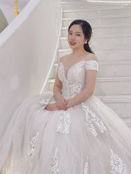 -艾米丽婚纱礼服