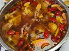 -广宁炭炉鸡煲·富临门饭店