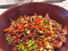 -阿瓦山寨·湘菜现炒·剁椒鱼头王(咸阳总店)