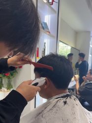 点击看大图 -LJOY丽锦造型·烫发染发