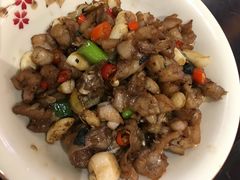 小炒中田鸡-饭桌故事·血鸭湘(荣宝华店)