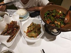 -丹江口渔村·湘味厨房(桃园店)