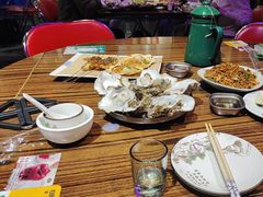 -蚝堡海鲜·威海菜·海肠捞饭·烧烤·亚洲吃蚝公司(幸福门店)