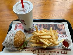 -The Habit Burger Grill 哈比特汉堡(复兴soho店)
