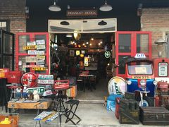 -席娜卡琳火车铁道夜市